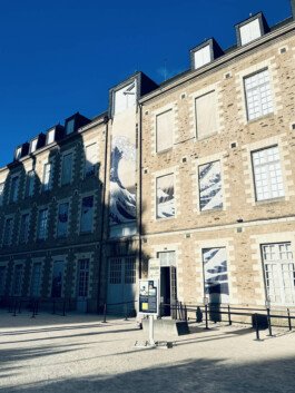Affiche hokusai chateau nantes 11 atelier shiroi graphisme identité visuelle communication illustration Nantes